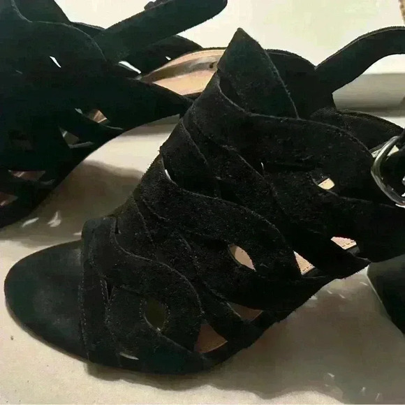 Via Spiga Black Suede Ankle Strap Sandal Heels Open Toe Size 9M Cutout Shoes - Picture 13 of 15